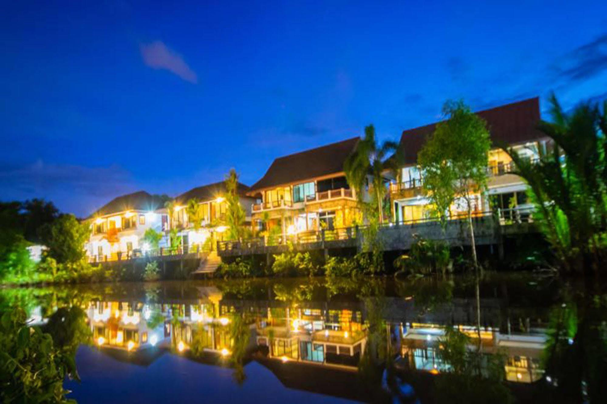 BaanRimNam Resort Trat Buitenkant foto