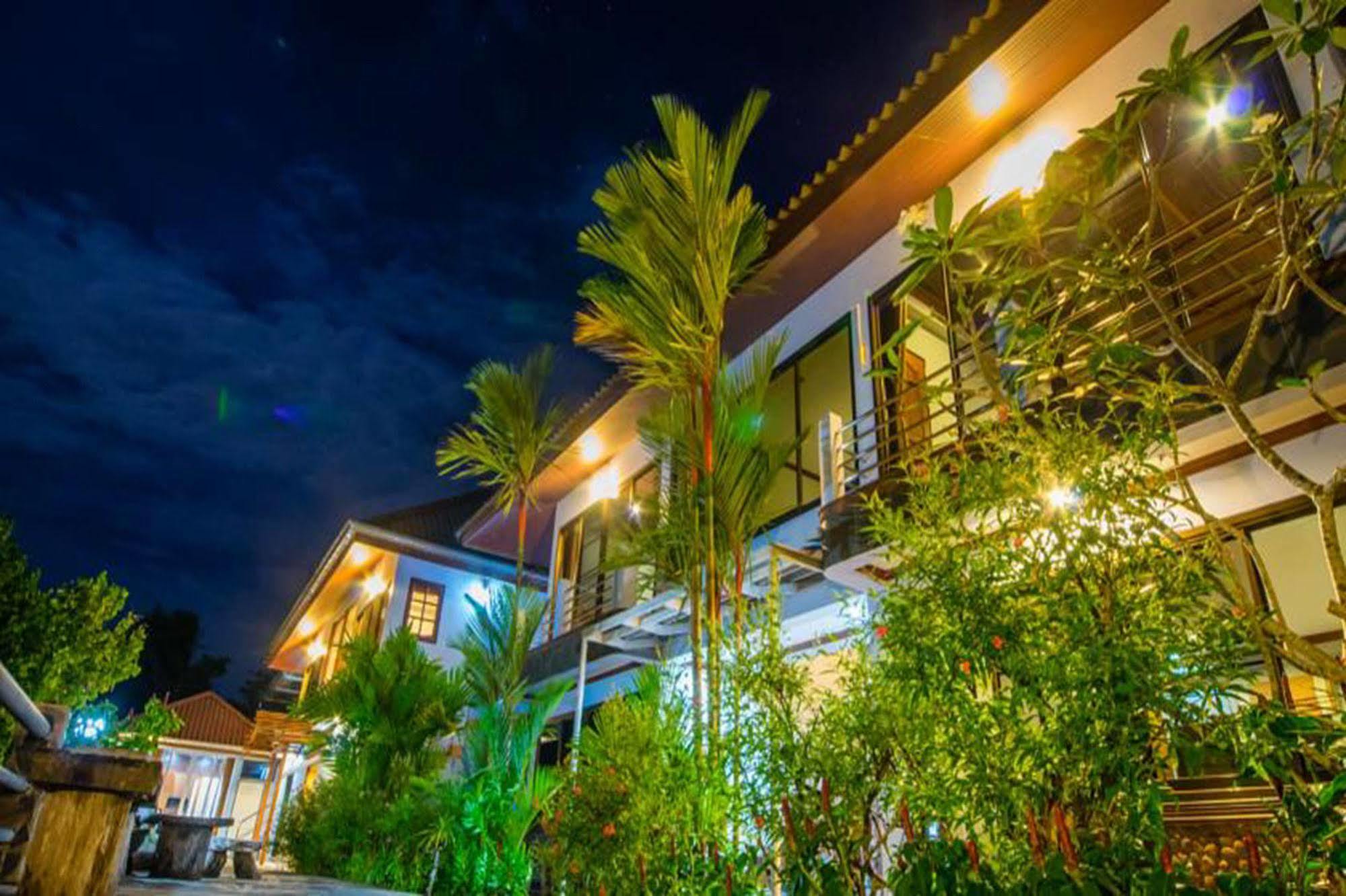 BaanRimNam Resort Trat Buitenkant foto