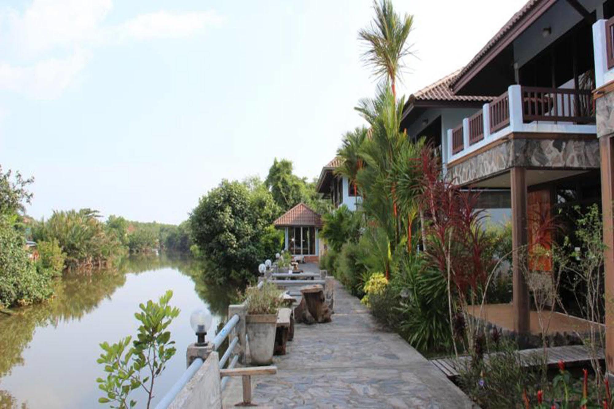 BaanRimNam Resort Trat Buitenkant foto