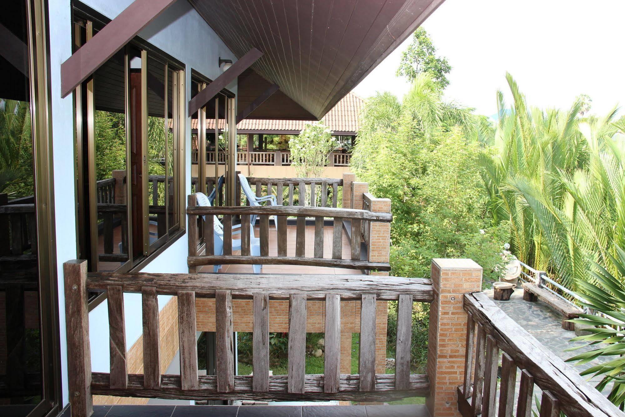 BaanRimNam Resort Trat Buitenkant foto