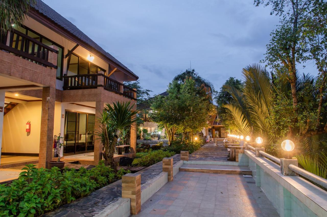 BaanRimNam Resort Trat Buitenkant foto