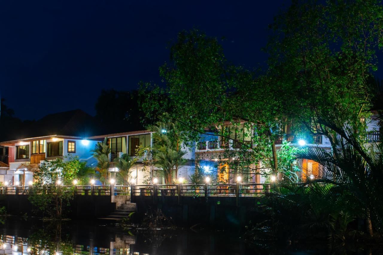BaanRimNam Resort Trat Buitenkant foto