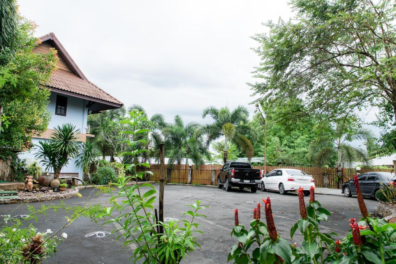 BaanRimNam Resort Trat Buitenkant foto